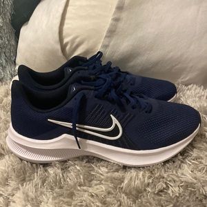 Nike Men’s Downshifter Shoes Navy Blue Size 8
